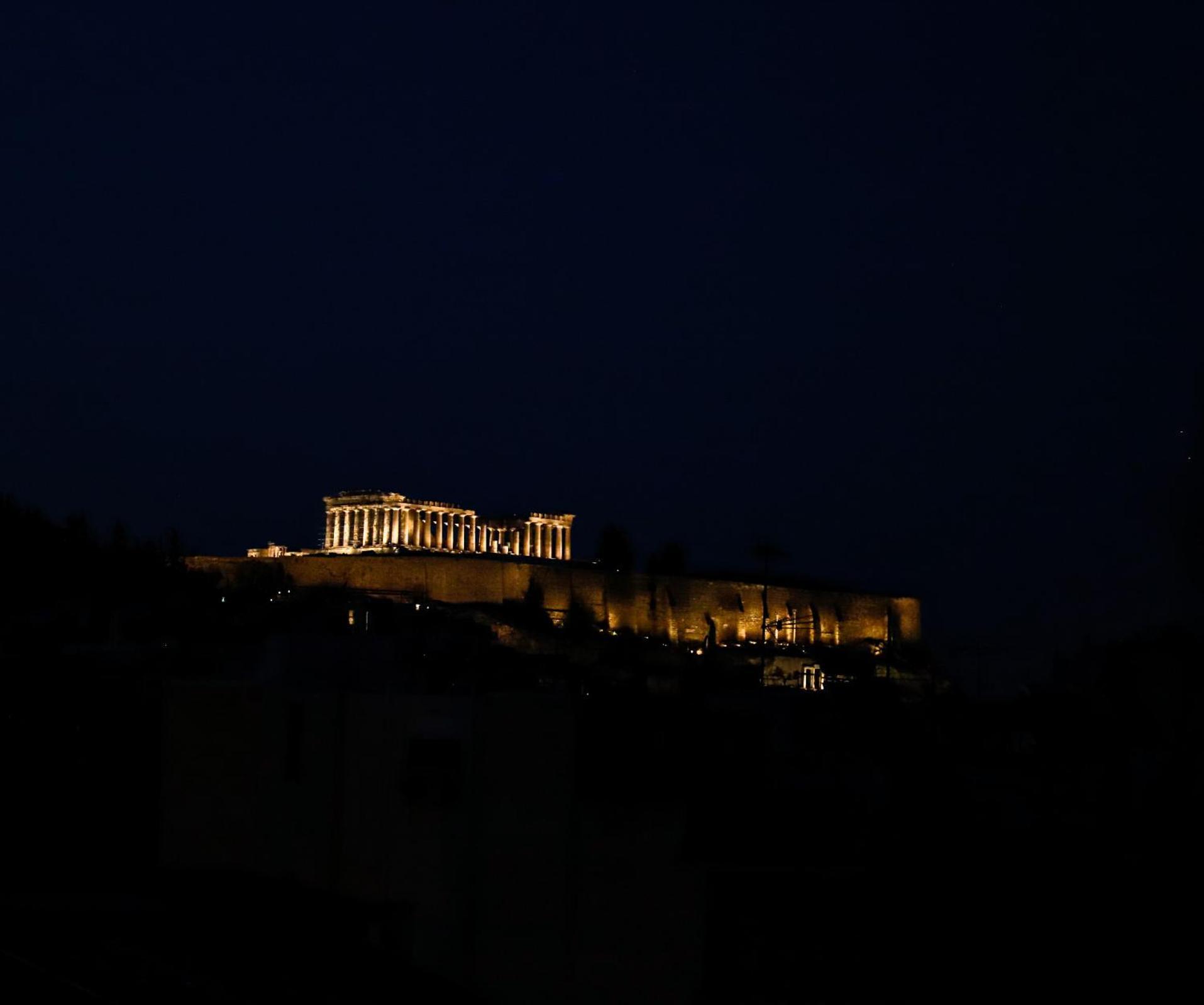 Renovated Studio With Roof Garden Access, 15 M Walk To Acropolis Apartment Athens Exterior photo